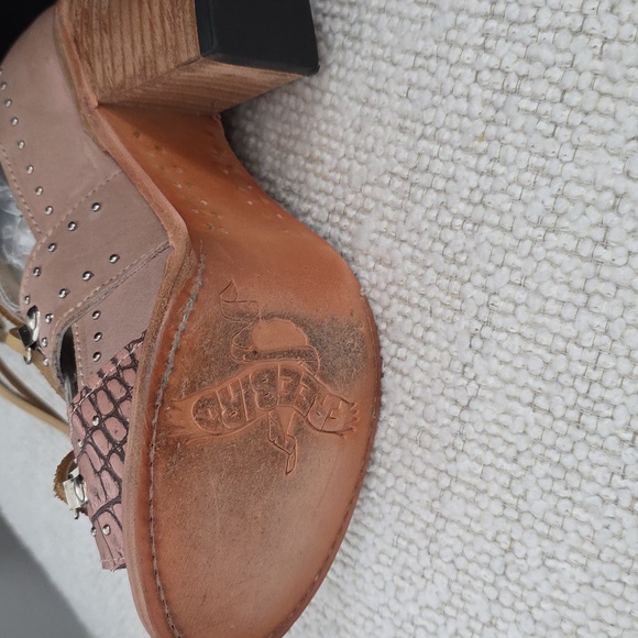 Freebird Brandy Pink Gladiator Sandals - Picture 3 of 8